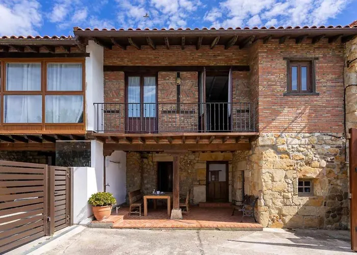 Chalé Ruralia Casa Rural con jardín cerca de la playa El Portón Miengo