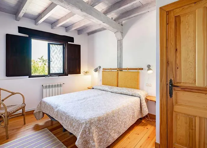 Chalet Casa Con Jardin Cerca De La Playa - El Porton Miengo