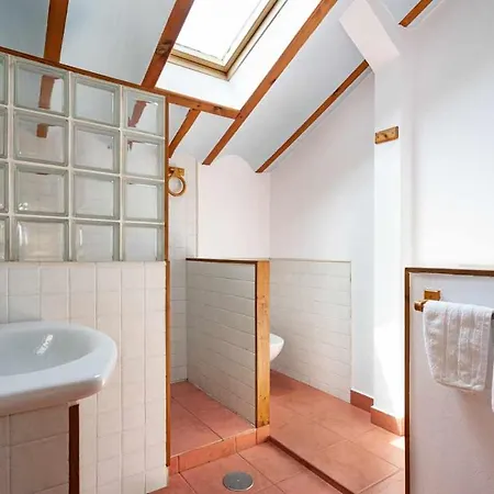 Casa Con Jardín Cerca De La Playa El Porton Chalé